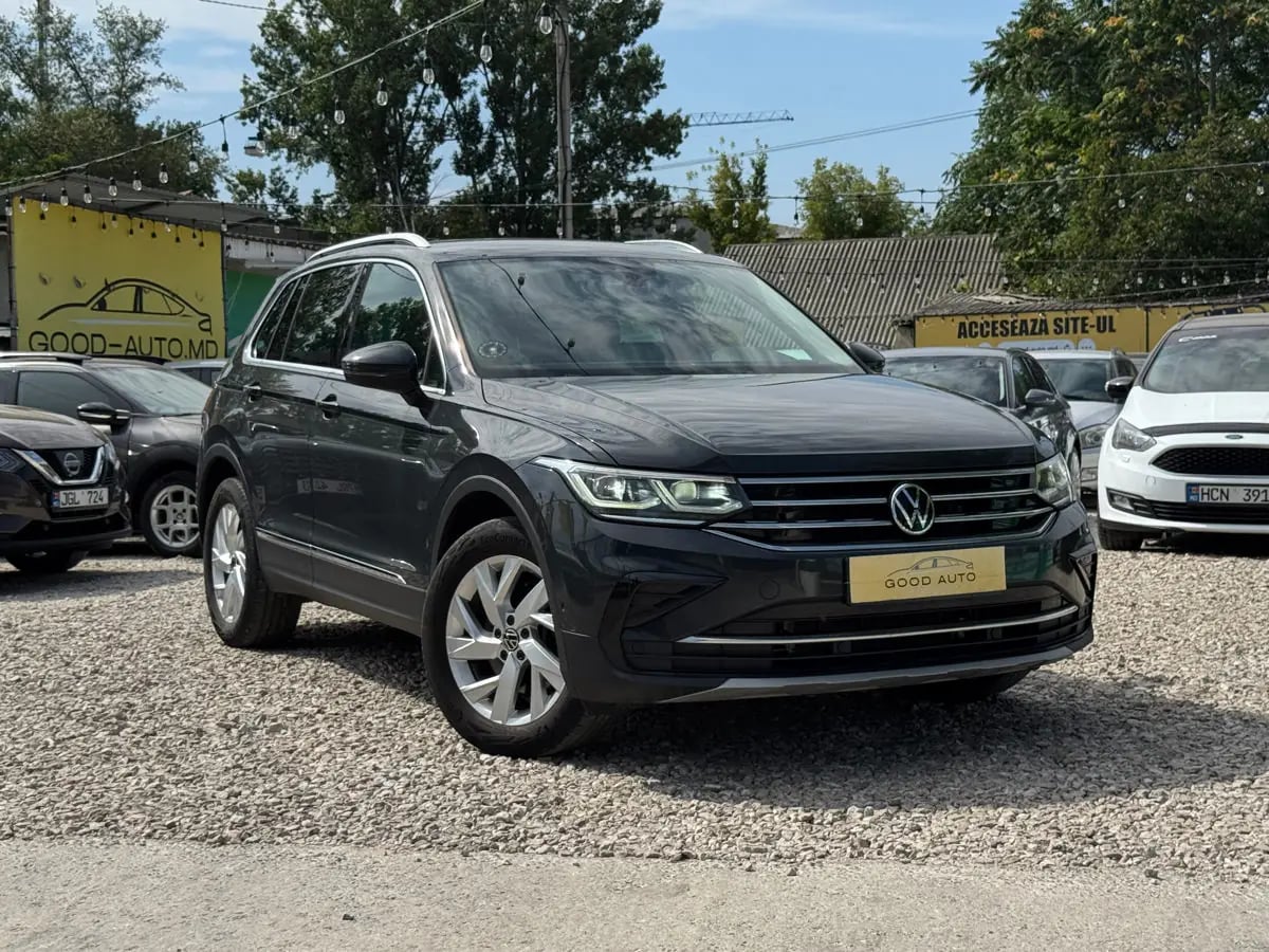 Volkswagen Tiguan - главное фото