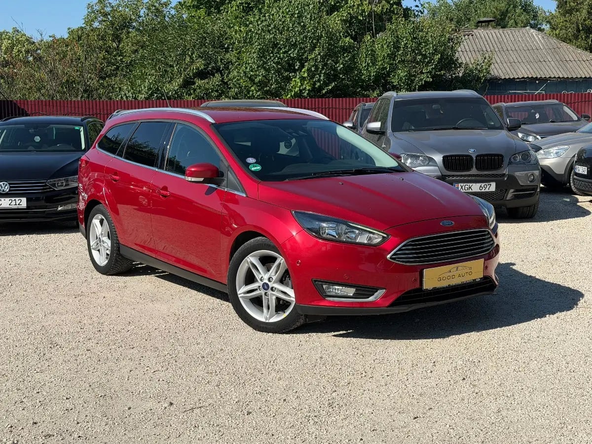 Ford Focus - fotografia 1