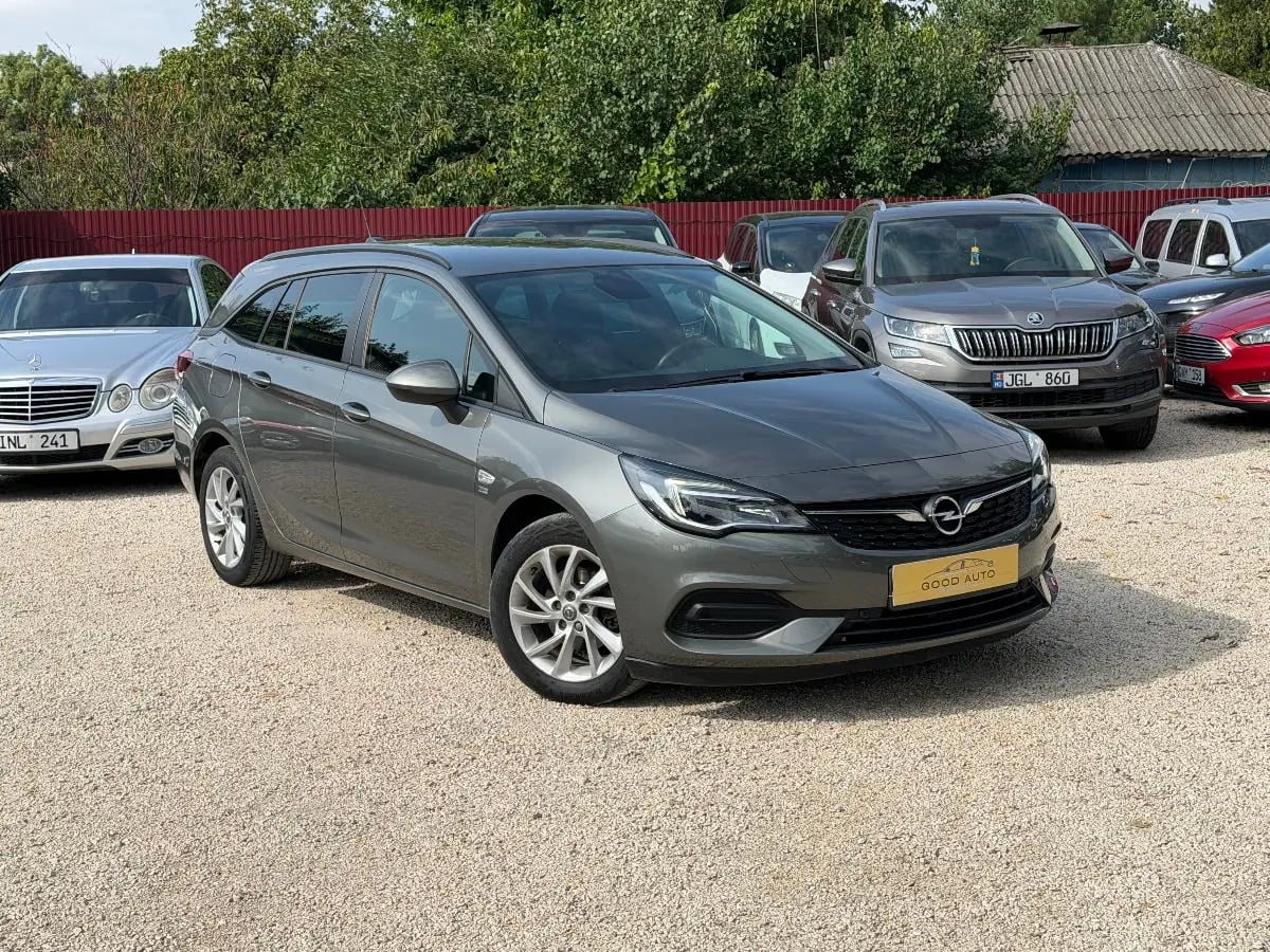 Opel Astra - главное фото