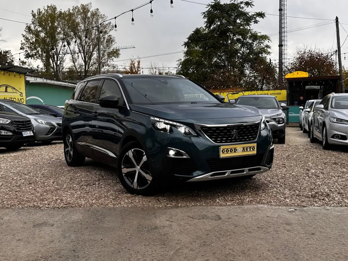 Peugeot 5008 - фото 1