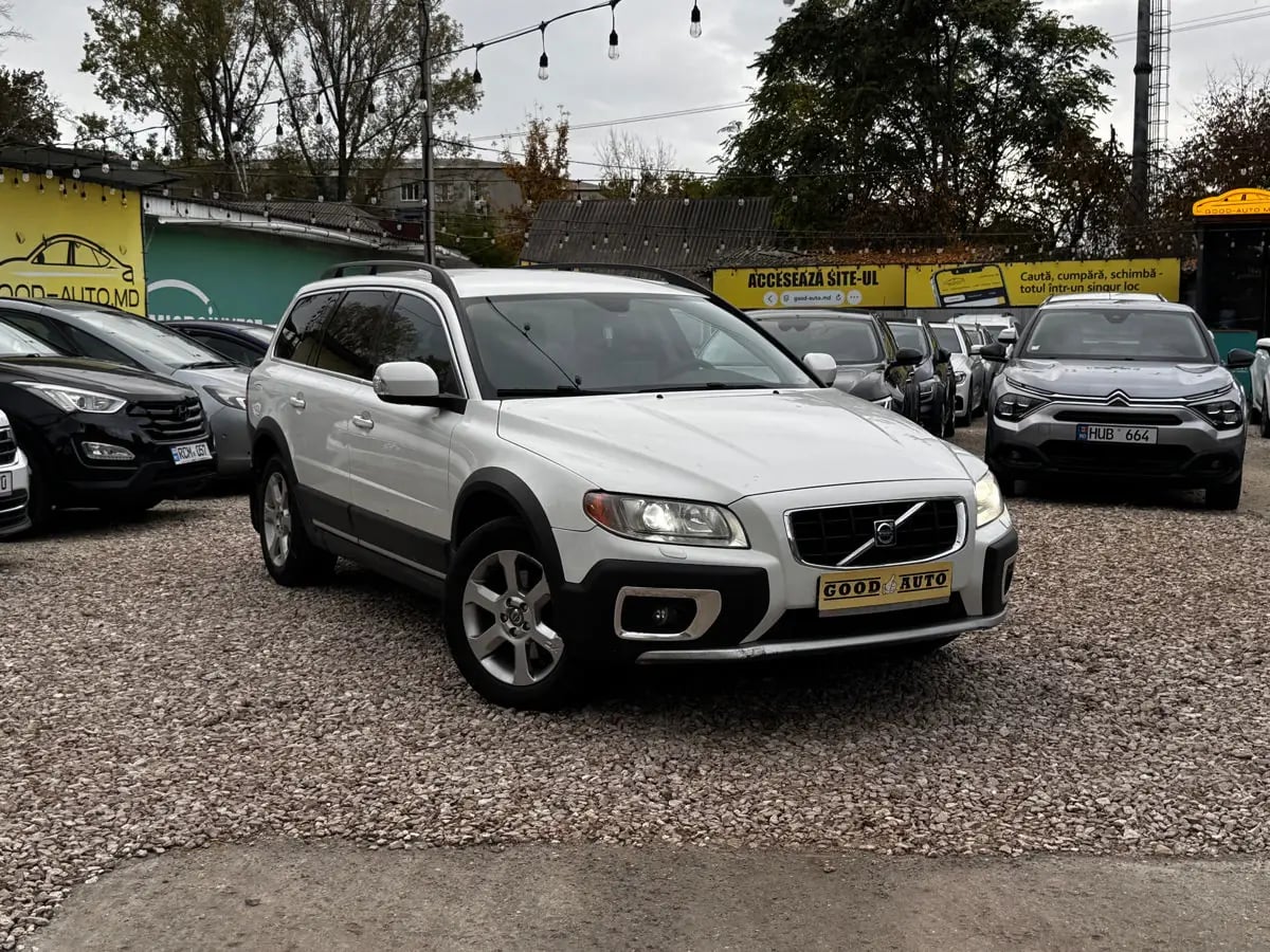 Volvo XC70 - главное фото