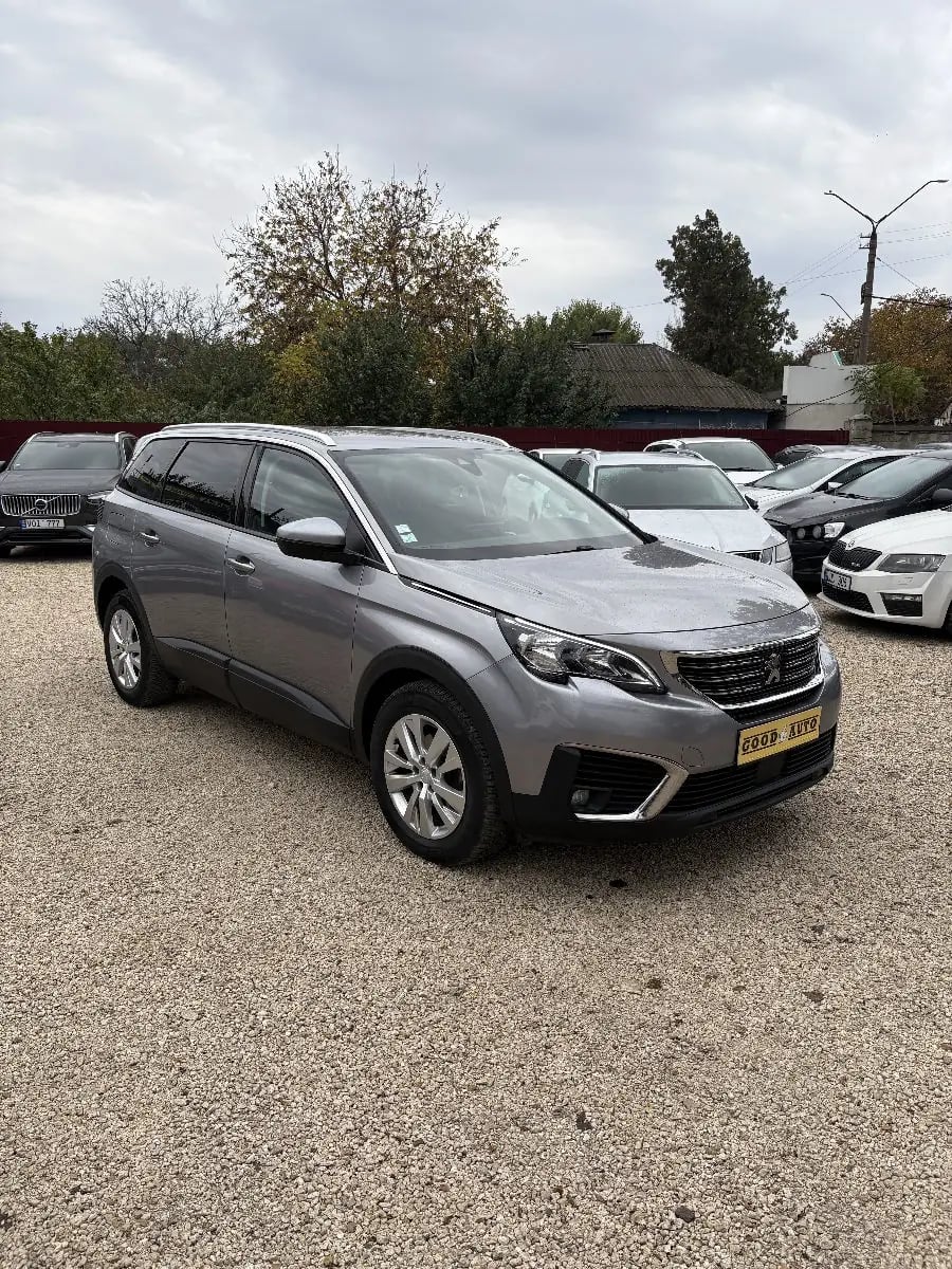 Peugeot 5008 - главное фото