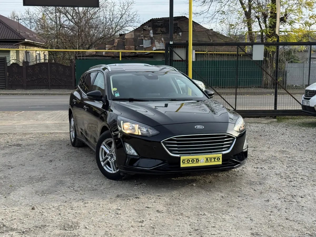 Ford Focus - главное фото