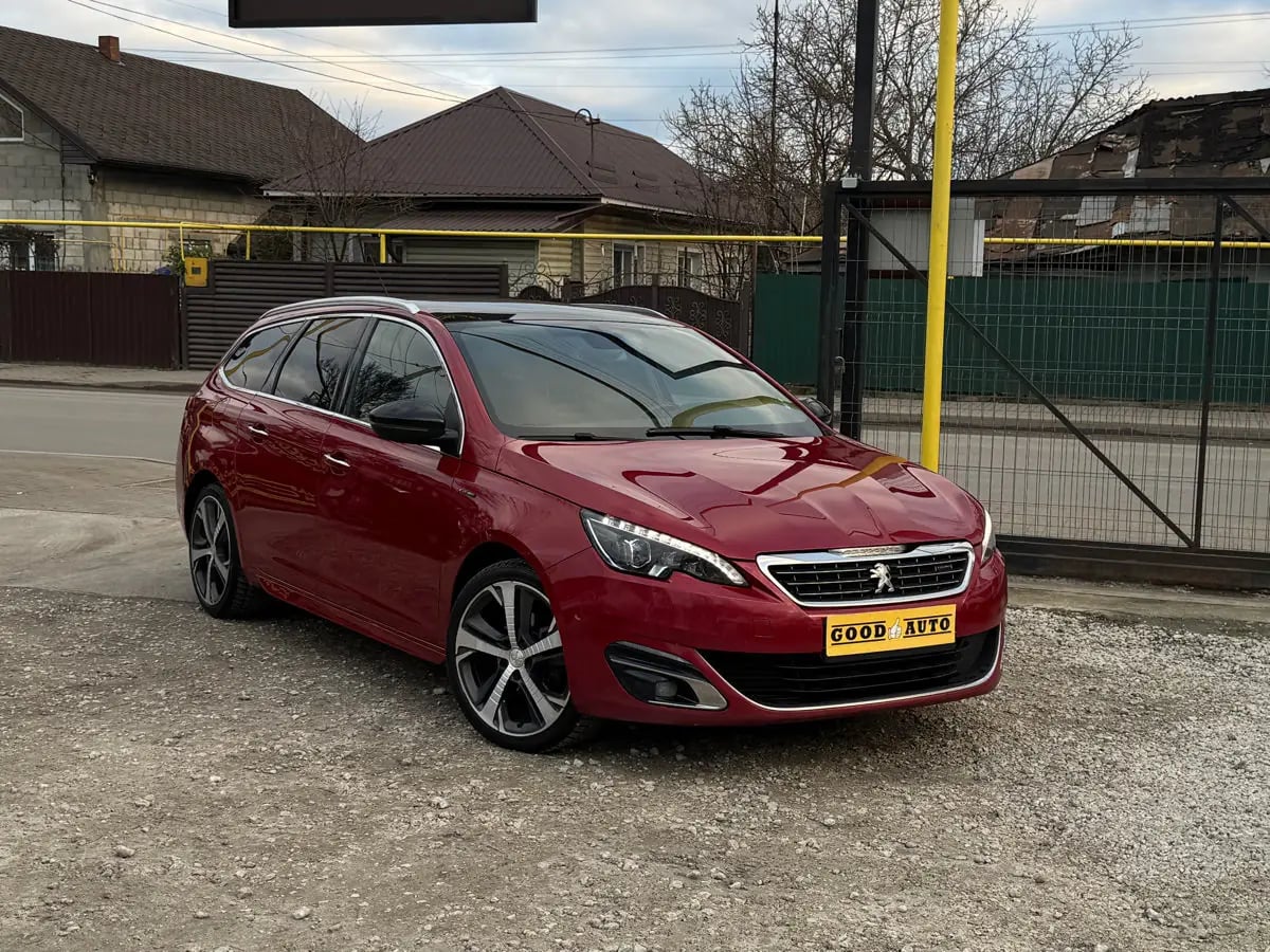 Peugeot 308 - главное фото