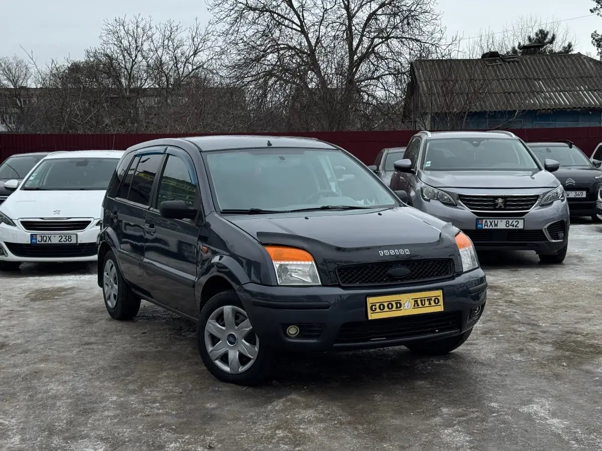 Ford Fusion - главное фото