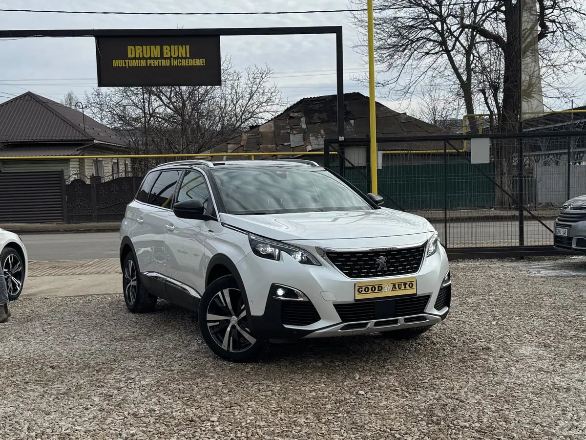 Peugeot 5008 - главное фото