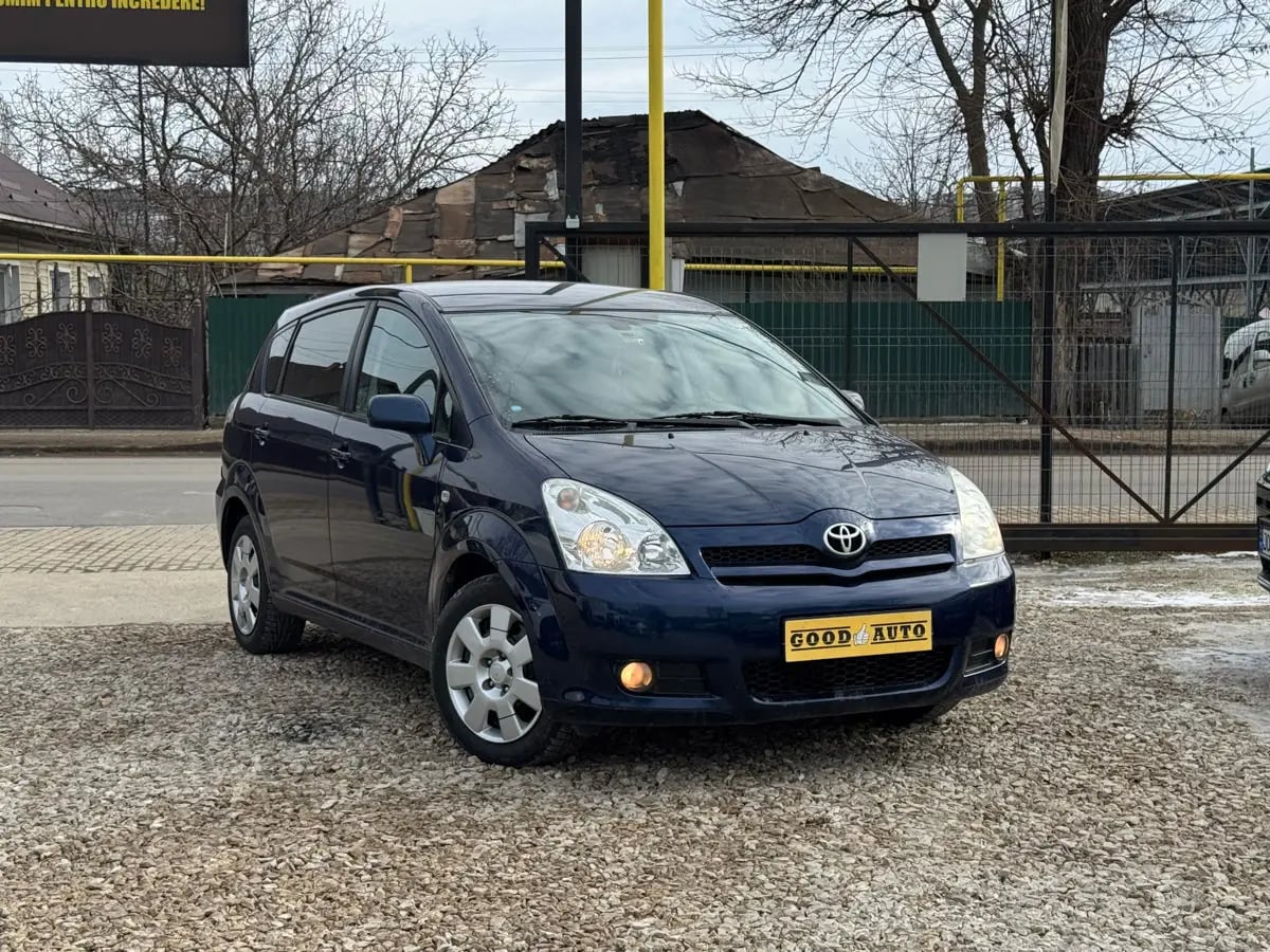 Toyota Corolla - главное фото