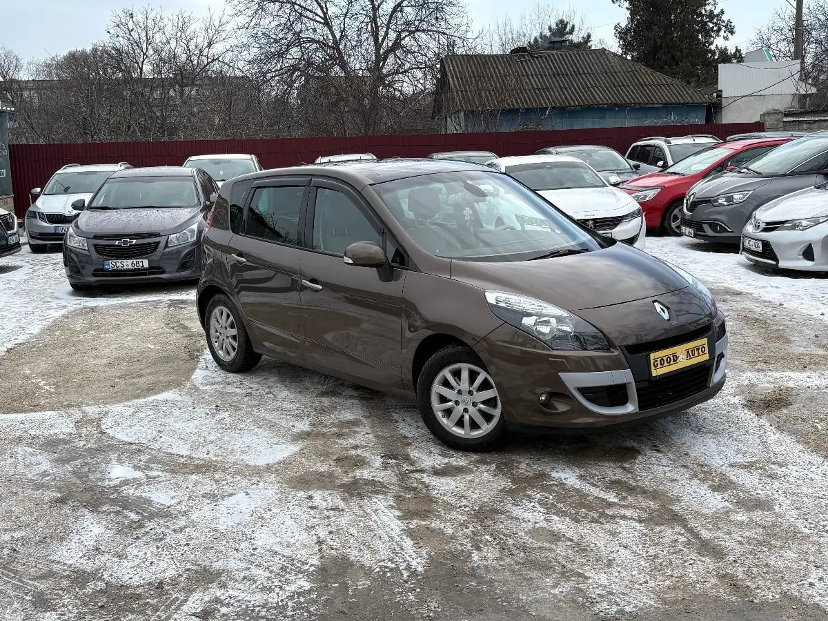 Renault Scenic - главное фото