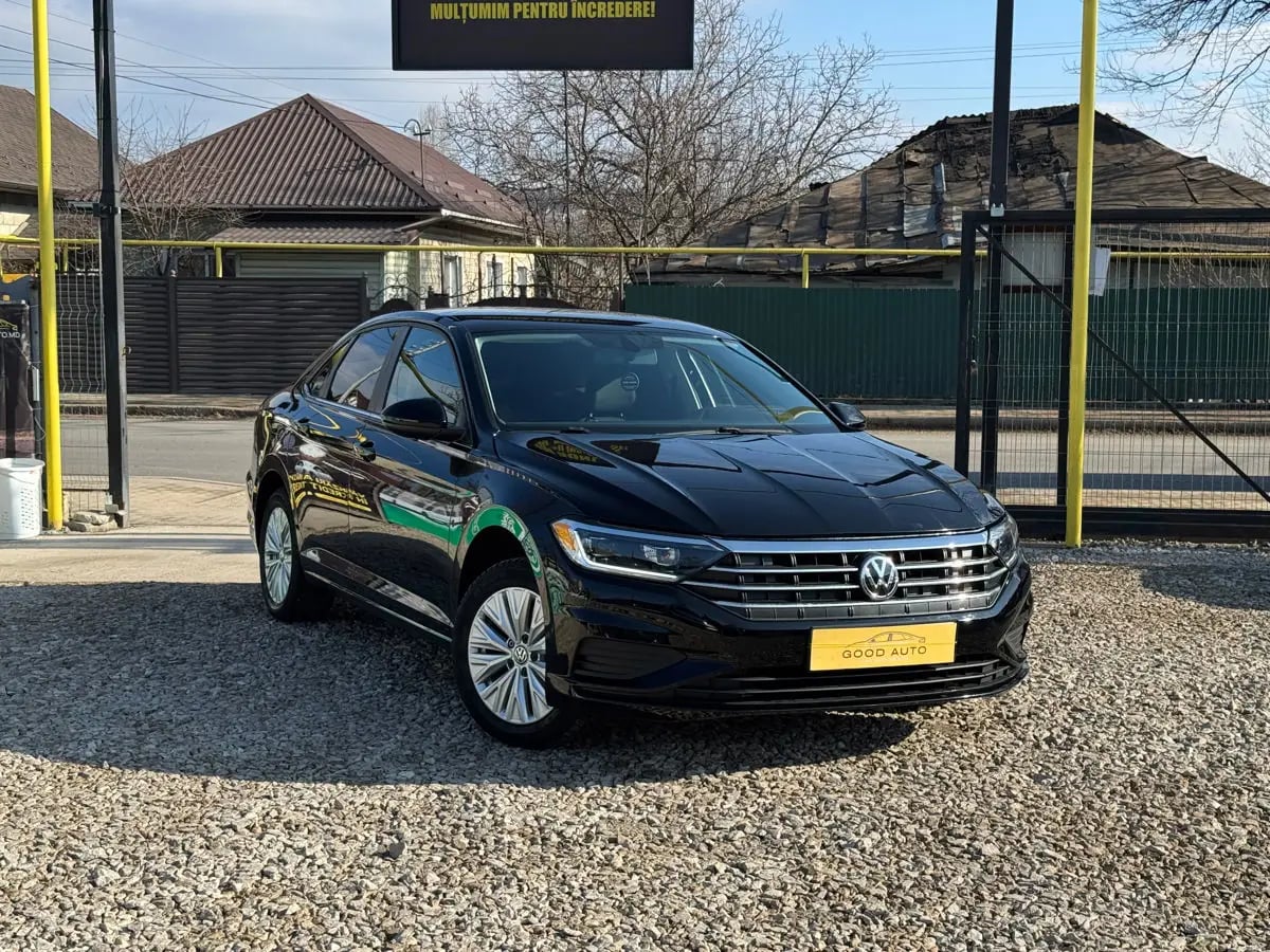 Volkswagen Jetta - главное фото