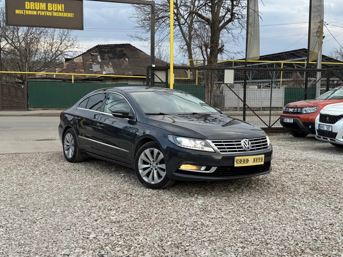 Volkswagen Passat CC - главное фото