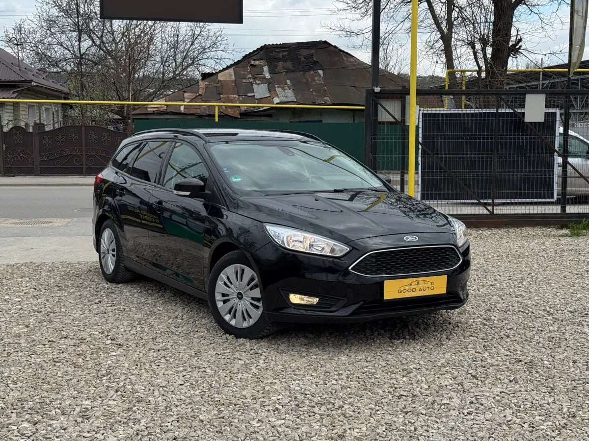 Ford Focus - главное фото