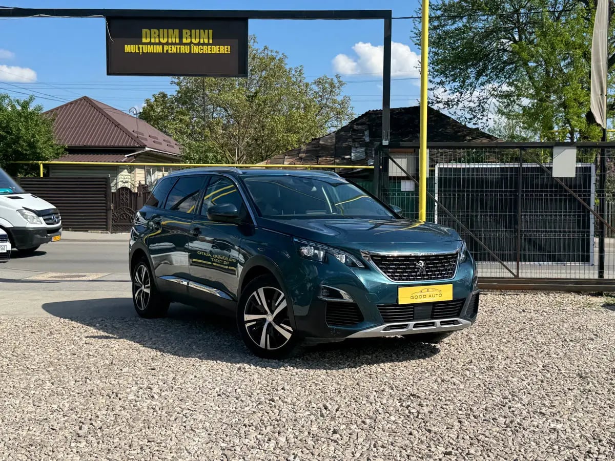 Peugeot 5008 - fotografia principala