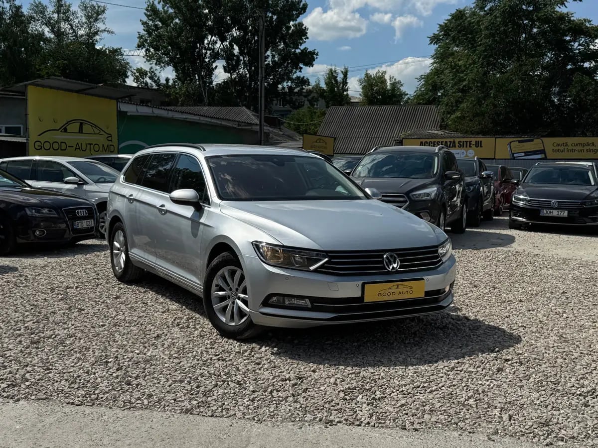 Volkswagen Passat - главное фото