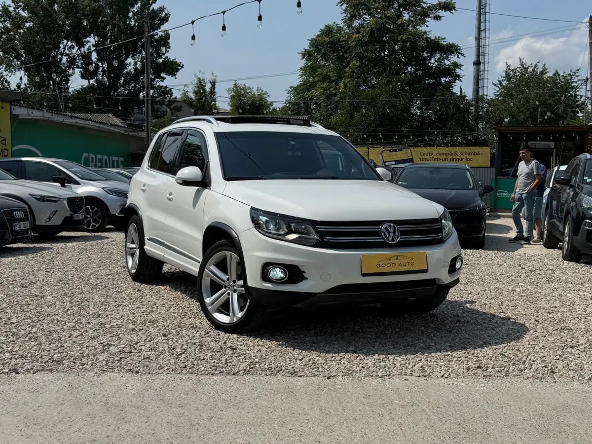 Volkswagen Tiguan - главное фото