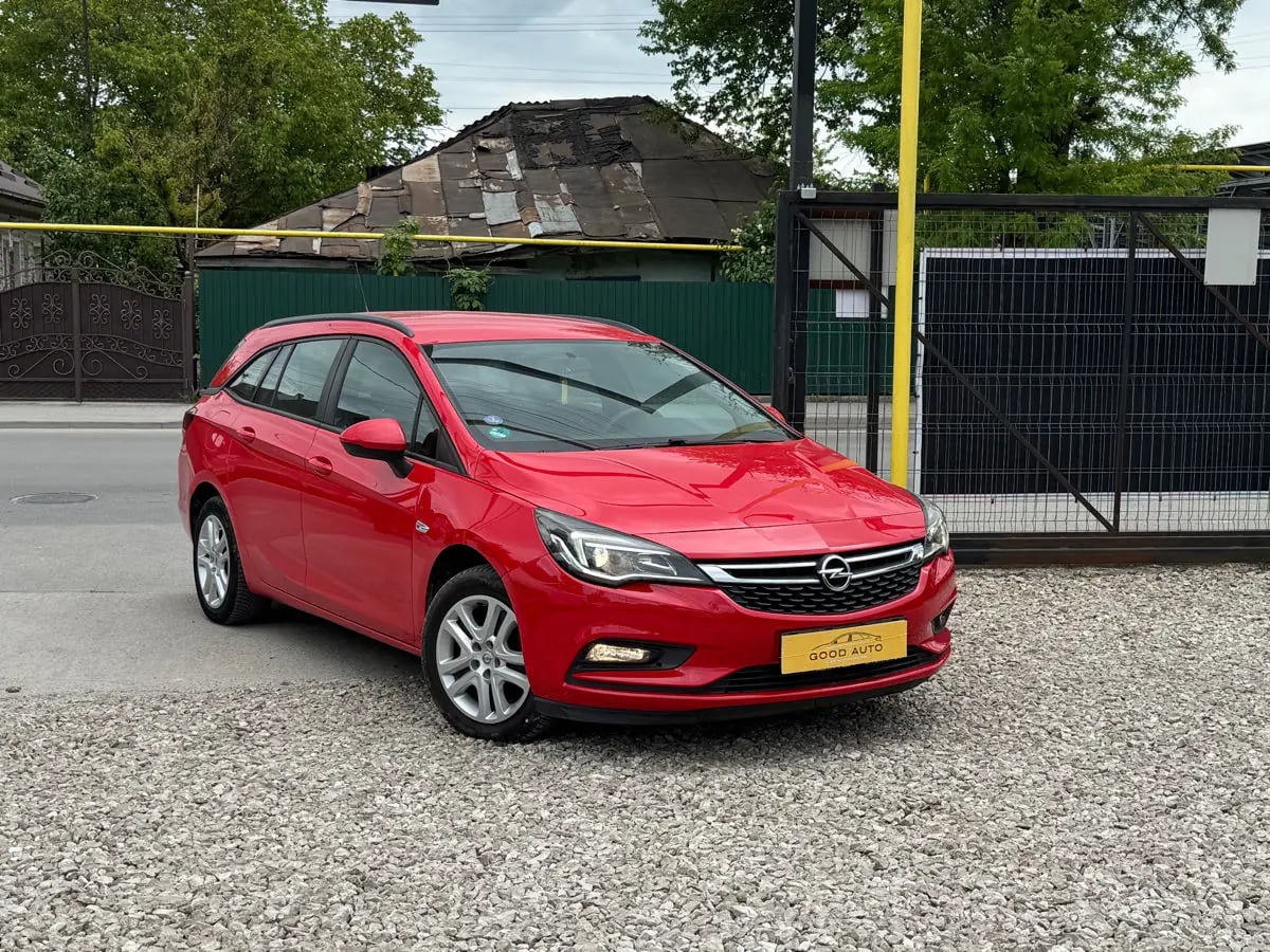 Opel Astra - главное фото