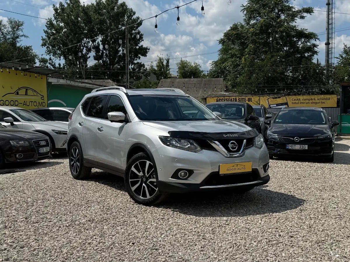 Nissan X-Trail - fotografia principala
