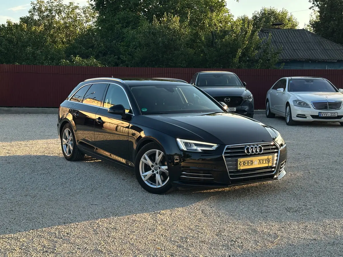 Audi A4 - фото 1