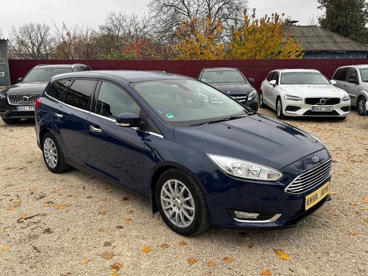 Ford Focus - fotografia 1