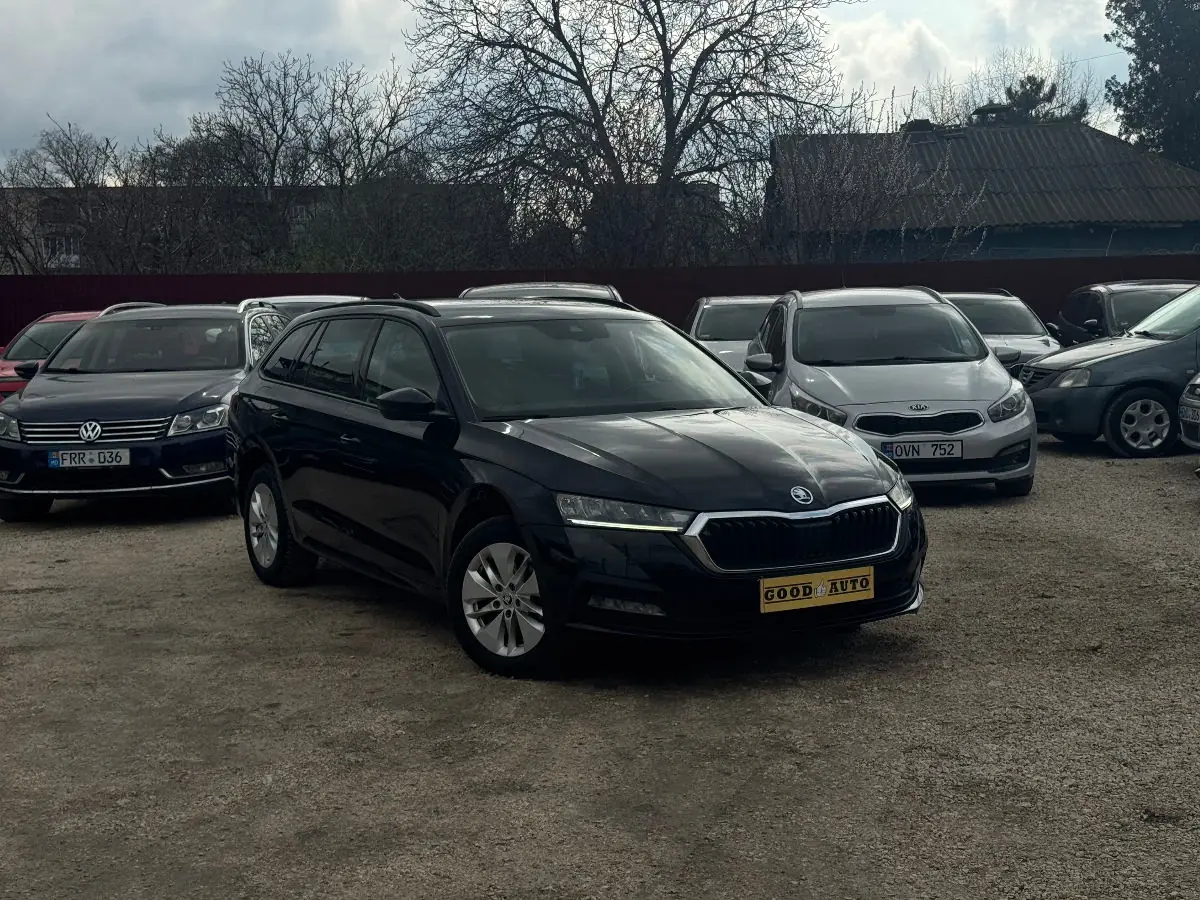Skoda Octavia - fotografia 1