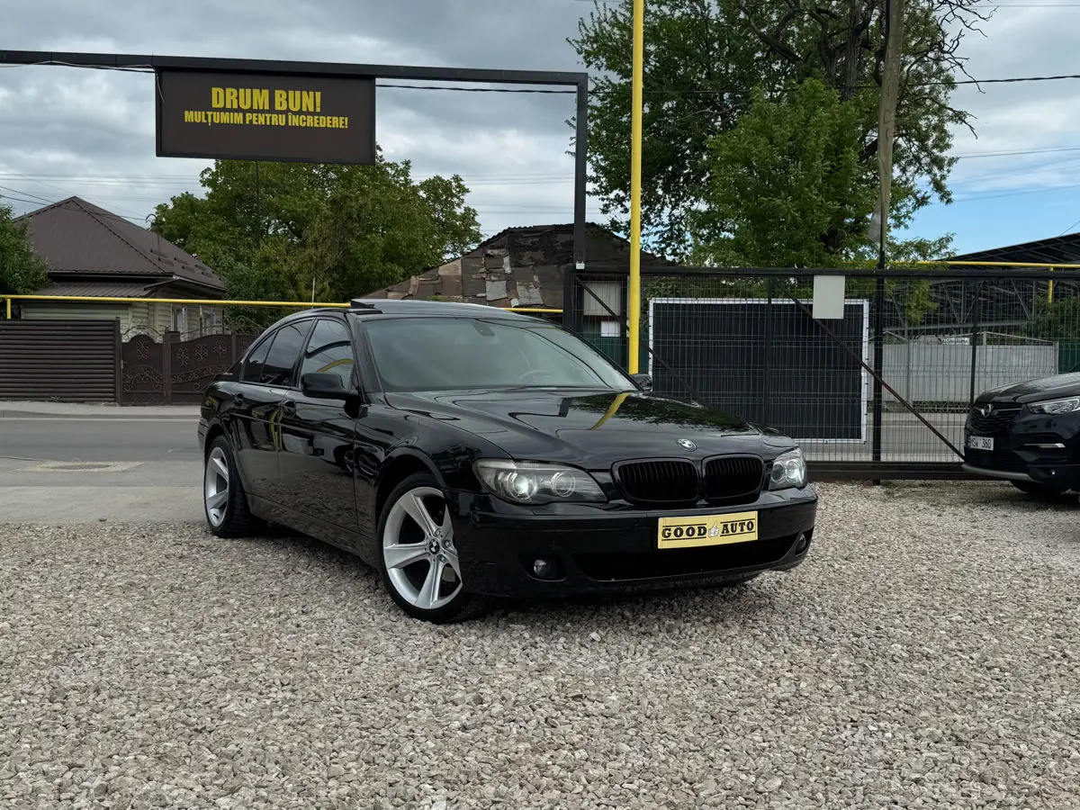Bmw 7 Series - fotografia 1