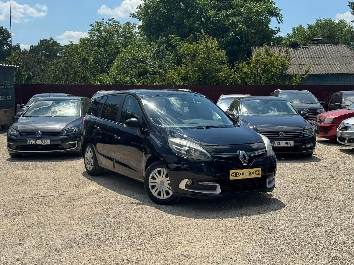Renault Grand Scenic - fotografia 1