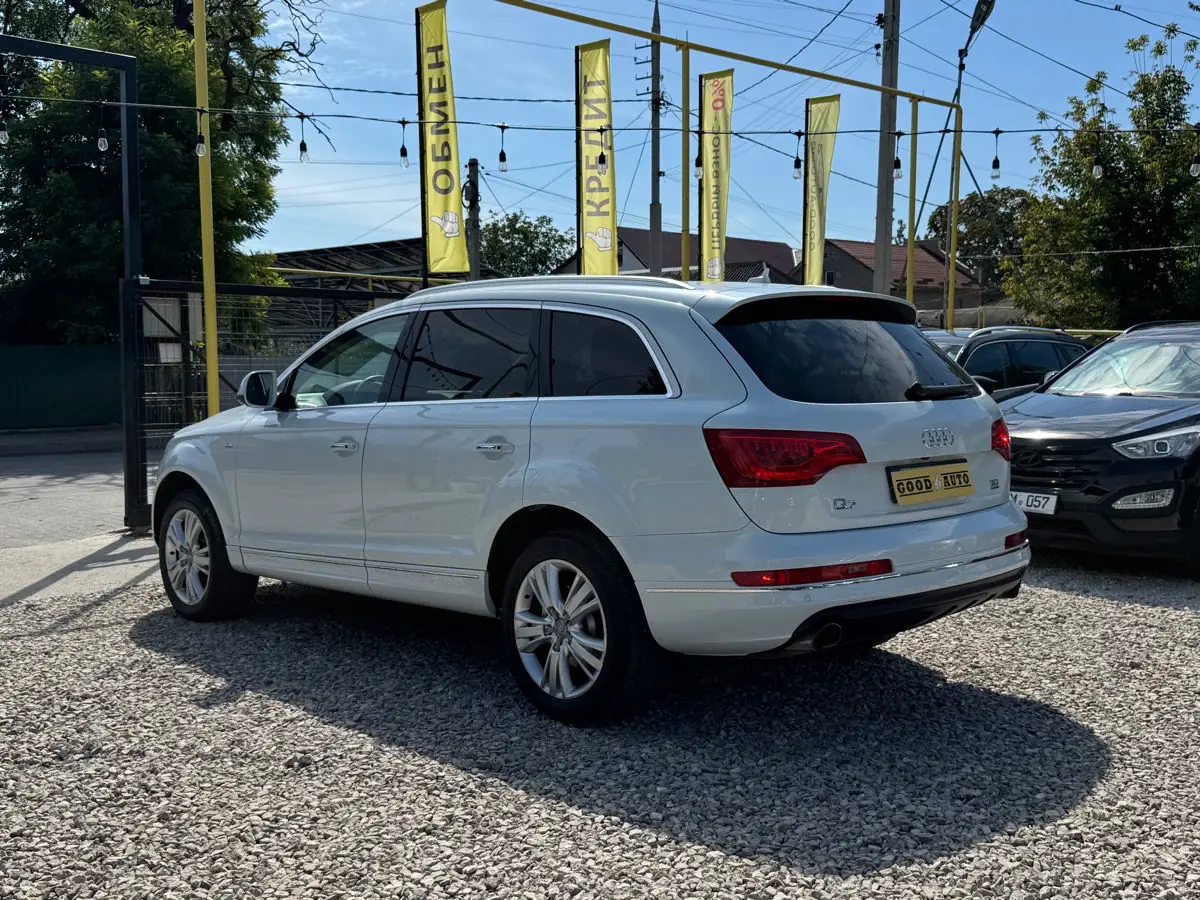 Audi Q7